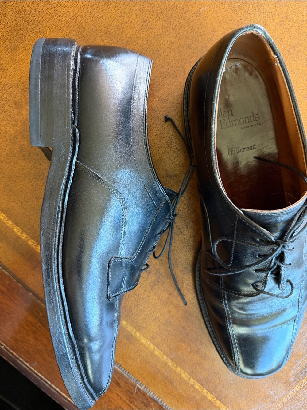 Allen Edmonds Black Split-Toe Lace-Up Shoes - Picture 5 of 9